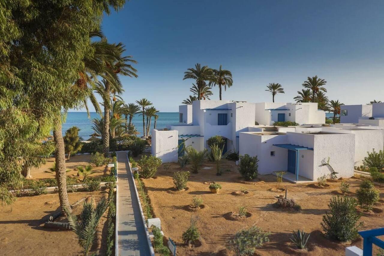 Hari Club Beach Resort Aghīr Exteriör bild