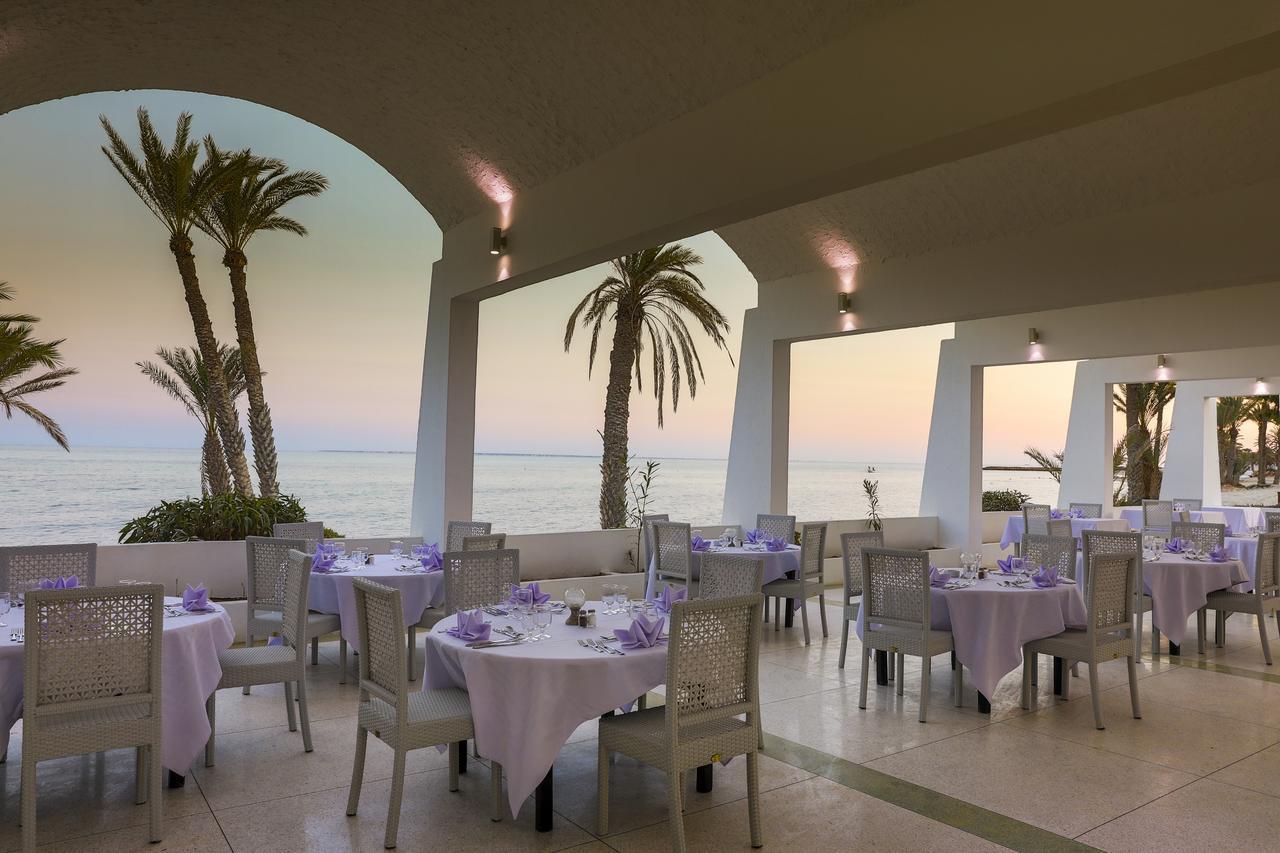 Hari Club Beach Resort Aghīr Exteriör bild