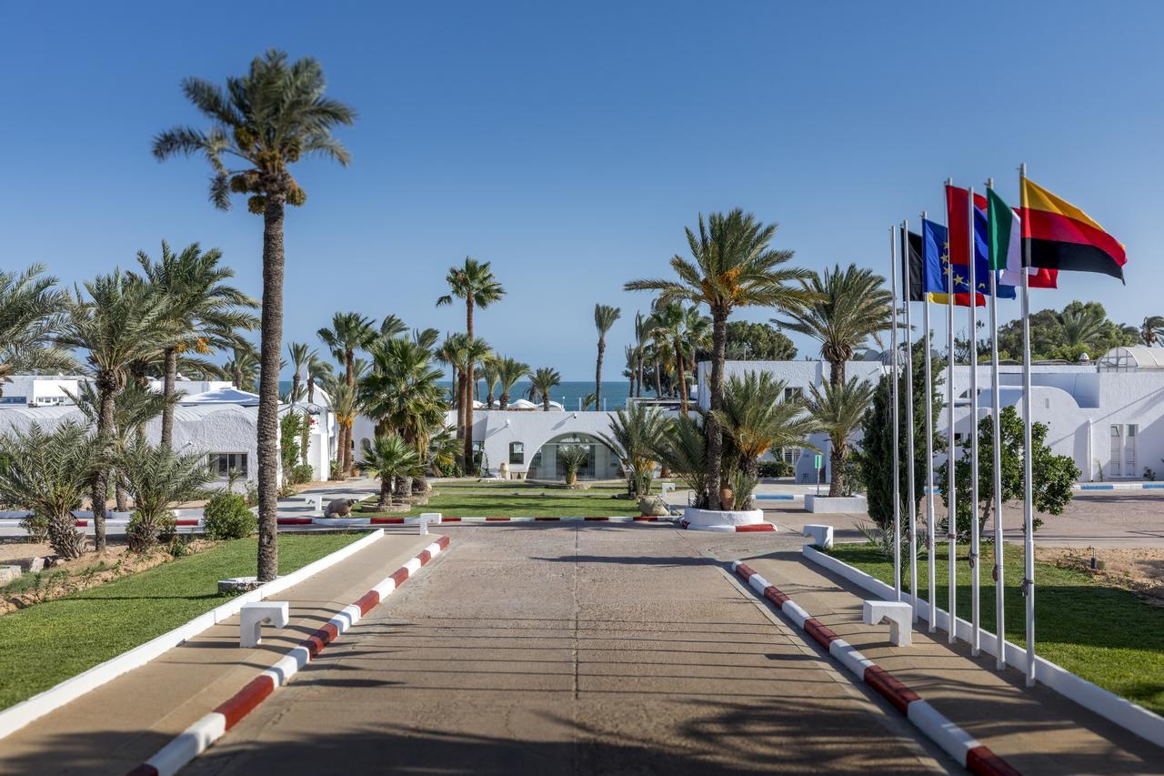 Hari Club Beach Resort Aghīr Exteriör bild