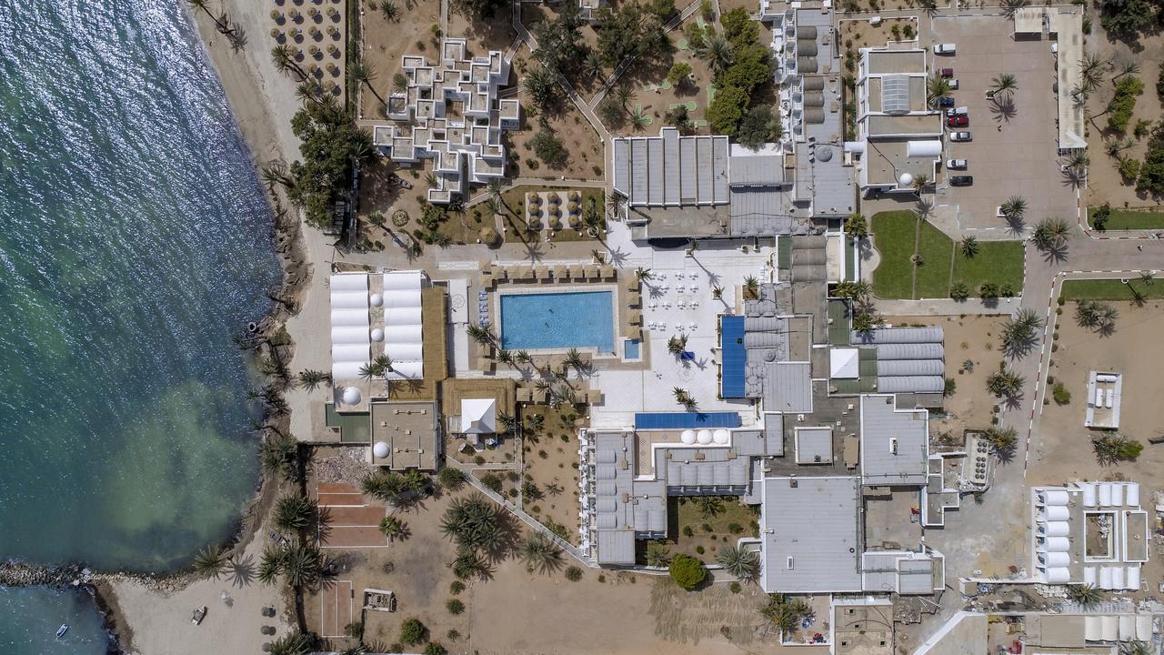 Hari Club Beach Resort Aghīr Exteriör bild